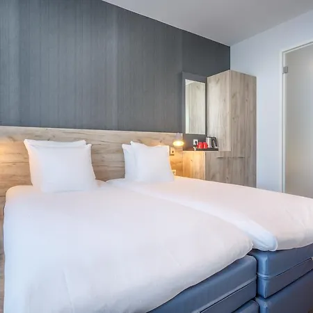 Joy Hotell 3*